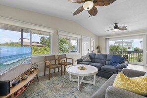 Smart TV - ☀️ Private Pool - Pet Friendly - Campfire Turtle Mound ☀️ (New Smyrna Beach)