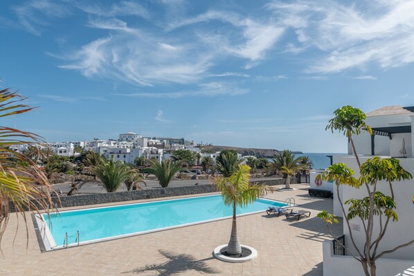 Pool - Vacation Home 'Bidasoa 35' with Sea View, Private Terrace and Wi-Fi (Playa Blanca)