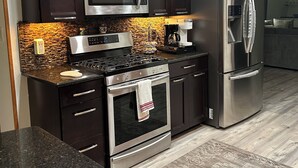 Unclassified image, 2 of 28, button - 2-bedroom townhome in charming South Milwaukee with AC (South Milwaukee)