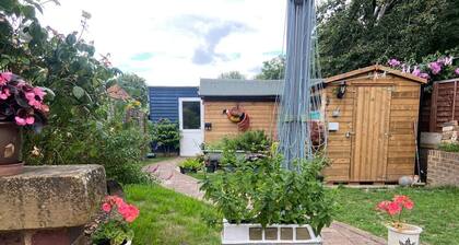 Cozy en-suite with exclusive private entrance