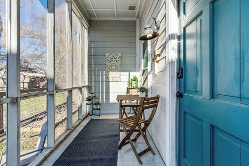 Cozy 1BR Cottage Near DT Farmers Market & Baylor
