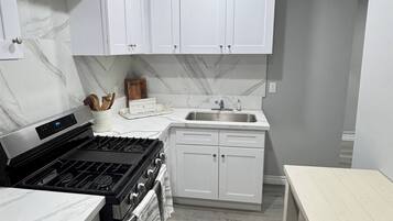Fridge, microwave, stovetop