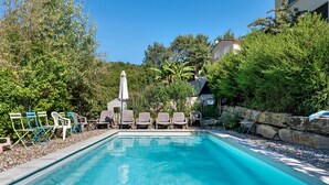 Pool - Villa 'Gite Les Bouches Rouges 6 Personnes' with Mountain View, Wi-Fi and Air Conditioning (Vesseaux)