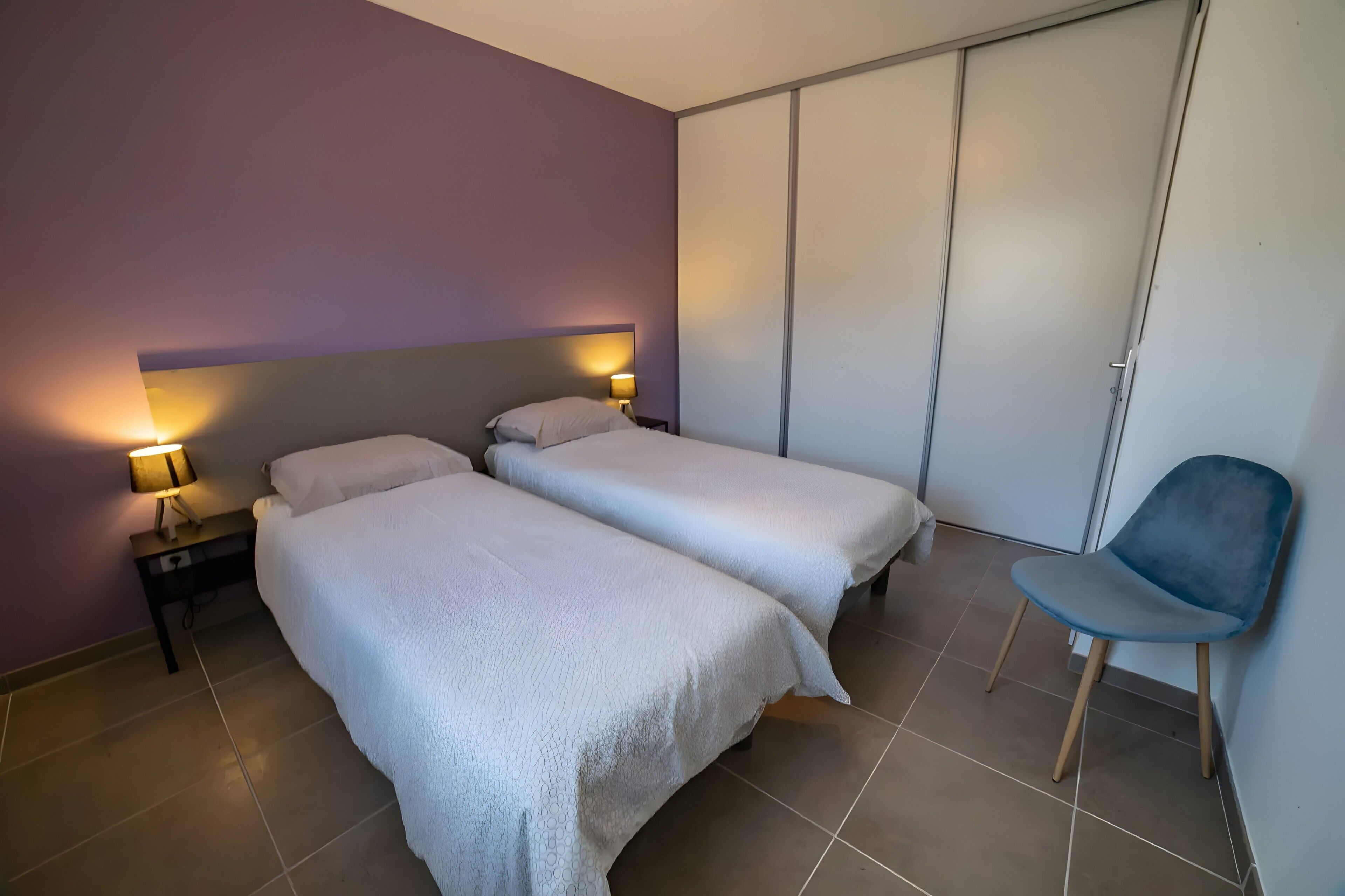 3 slaapkamers, een strijkplank/strijkijzer, wifi