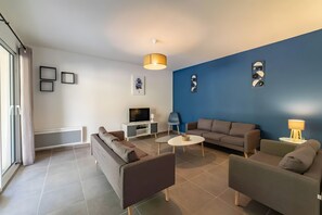 Televisie en een tafeltennistafel