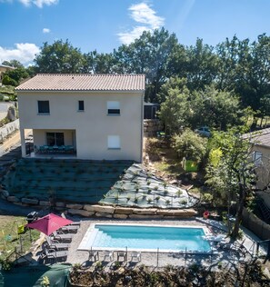Pool - Villa 'Gite Les Bouches Rouges 6 Personnes' with Mountain View, Wi-Fi and Air Conditioning (Vesseaux)