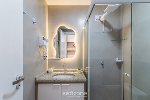 Bathroom - Fully Equipped Apartments in a Building With a Pool and Gym, 280m From the Beach - Clfs (Salvador)