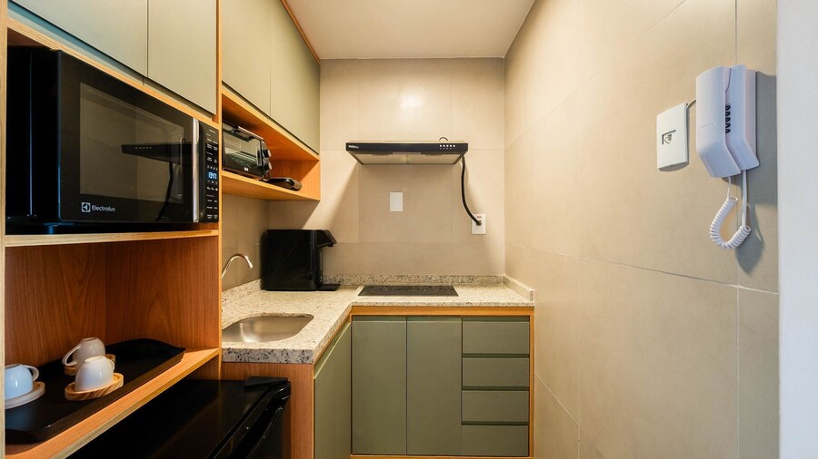 Fully Equipped Apartments in a Building With a Pool and Gym, 280m From the Beach - Clfs