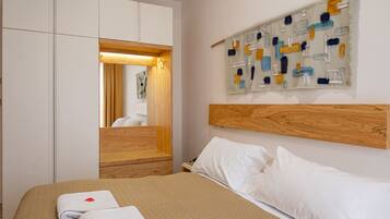 Quadruple Room | In-room safe, free WiFi, bed sheets