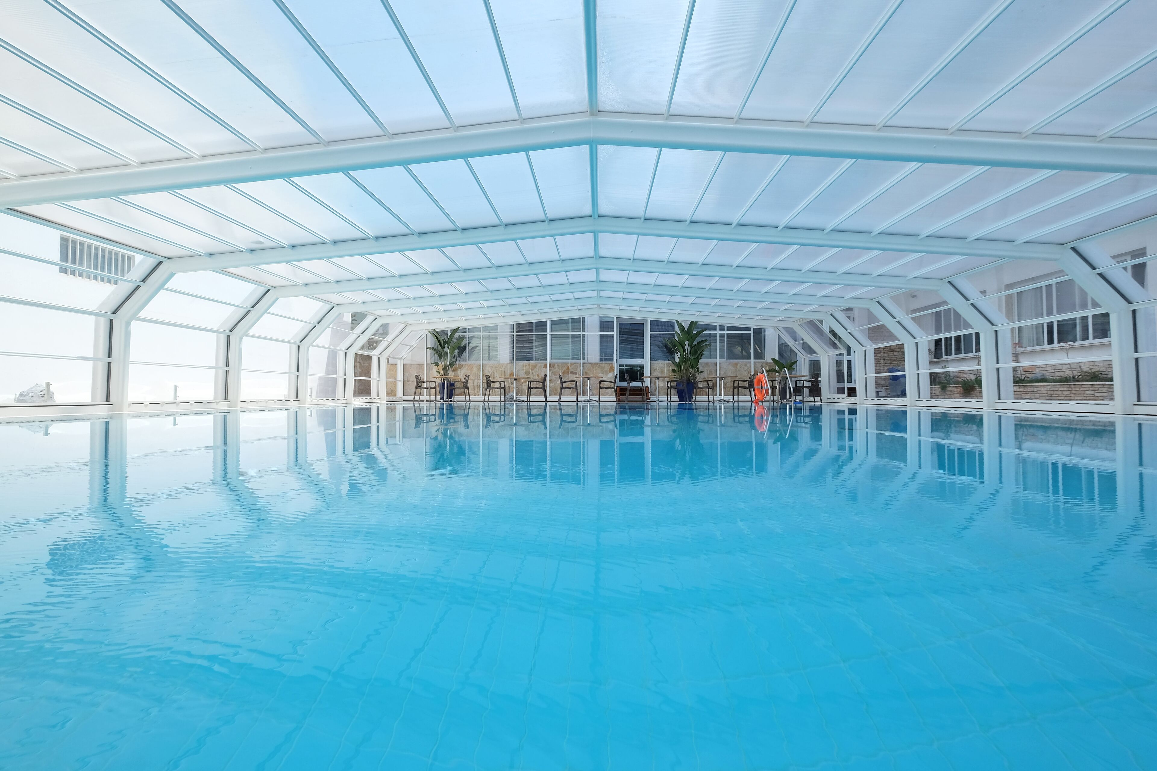 Indoor pool, pool loungers