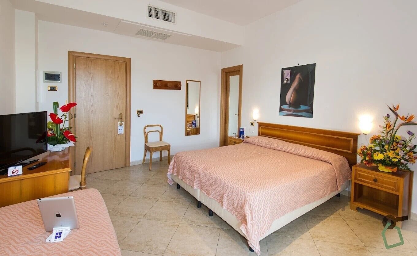 Caja de seguridad en la habitación, wifi gratis y ropa de cama 