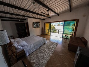 Habitación Confort doble, balcón, vistas a la laguna | Cortinas opacas