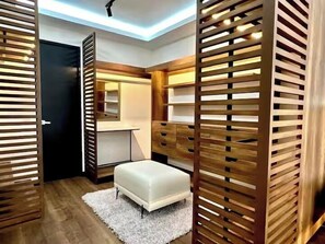 华丽公寓, 无烟房, 空调 | 衣柜