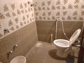 Basic Double Room | Free WiFi