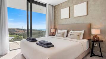 4 dormitorios, tabla de planchar con plancha, wifi gratis y ropa de cama