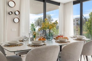 تناول الطعام