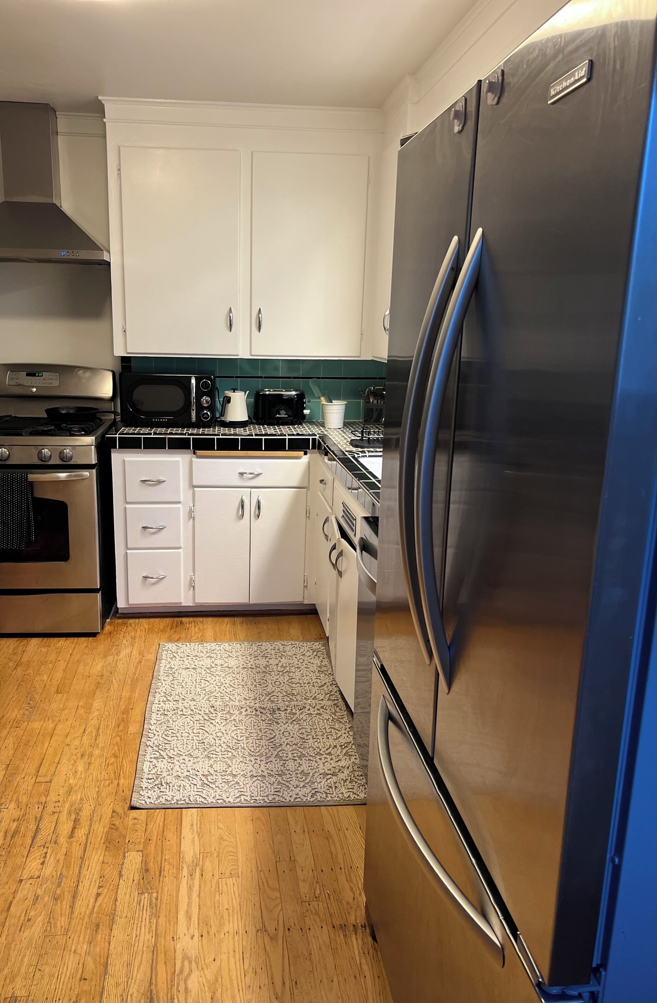 Mikrowelle, Ofen, Herdplatte, Geschirrspüler