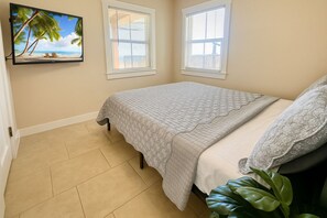 2 soverom, reiseseng for barn, wi-fi (inkludert) og sengetøy