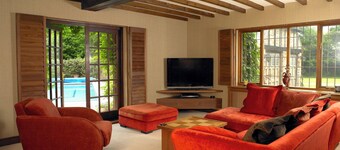 Manor House – Romantic Getaway (2-4 Guests)