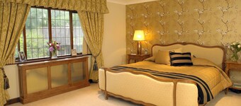 Manor House – Romantic Getaway (2-4 Guests)