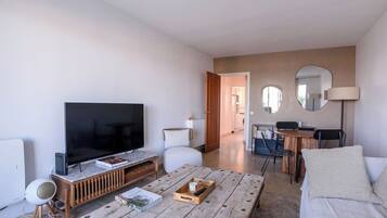 Fernseher, Stereoanlage