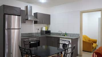 Luxury-Apartment | Eigene Kochnische | Kühlschrank, Mikrowelle, Ofen, Herdplatte