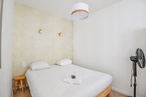 1 bedroom, WiFi, bed sheets