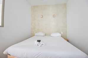 1 bedroom, WiFi, bed sheets