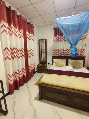 Comfort Double Room, Garden View | Free WiFi - Samuu HomeStay (Mirissa)