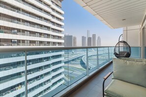 Căn hộ tiện nghi đơn giản, 1 phòng ngủ, quang cảnh thành phố | Quang cảnh ban công