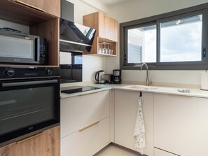 Fridge, microwave, oven, dishwasher