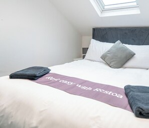 1 bedroom, desk, iron/ironing board, WiFi - Modern self-contained studio steps from Kelham Island (Sheffield)