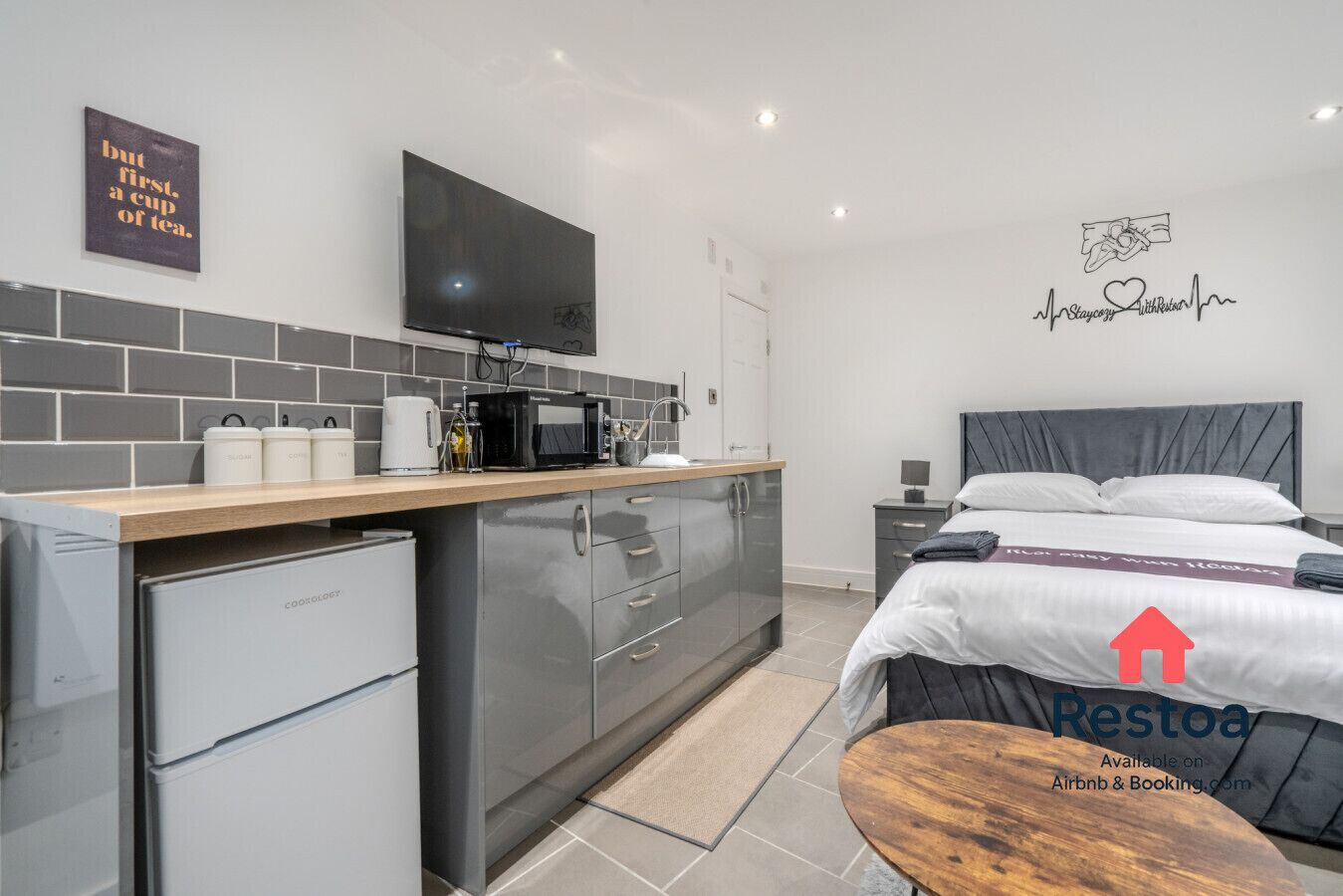 1 habitación, escritorio, tabla de planchar con plancha y wifi 