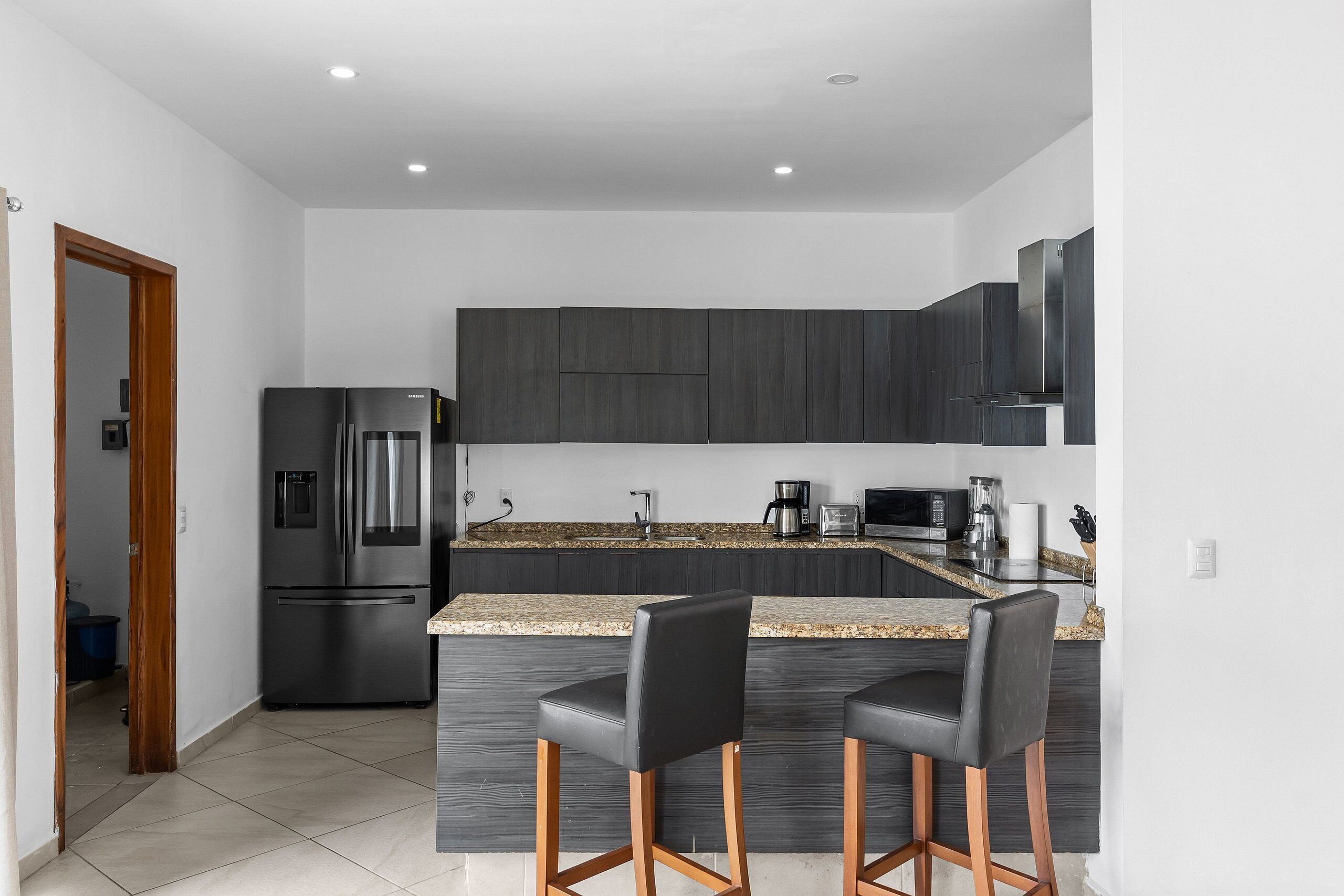 Villa | Cuisine privée | Réfrigérateur, micro-ondes, four, plaque de cuisson