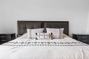 Luxury Villa | Premium bedding, desk, laptop workspace, blackout drapes