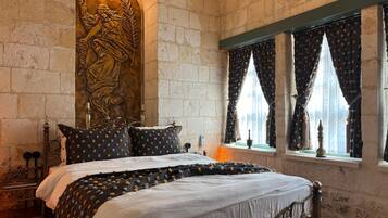 Deluxe-Doppelzimmer, Blick auf den Innenhof | Kostenloses WLAN