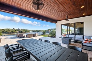 Outdoor dining - The Good Life- pool, hot tub and Lakefront! (Strawn)