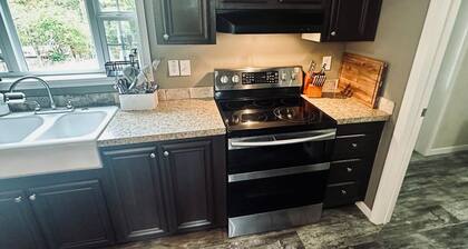 Clearwater Chalet: Chic 3BR Oasis by Lake & UTV Thrills!