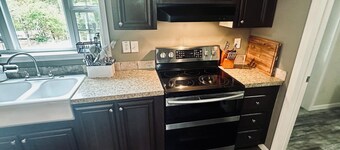 Clearwater Chalet: Chic 3BR Oasis by Lake & UTV Thrills!