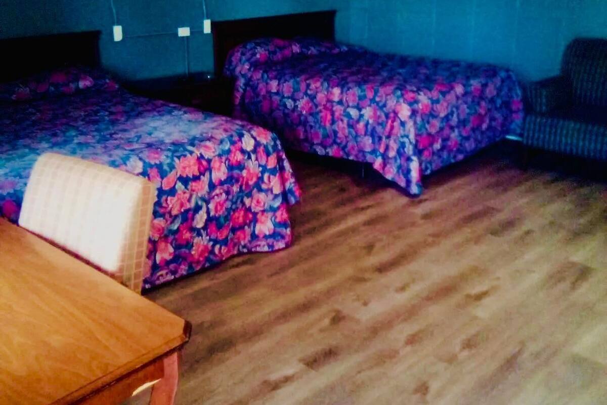 Room, 2 Queen Beds, Non Smoking