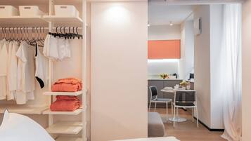 1 bedroom, in-room safe, iron/ironing board, free WiFi