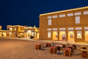Lobby sitting area - Fort Aranya (Jaisalmer)