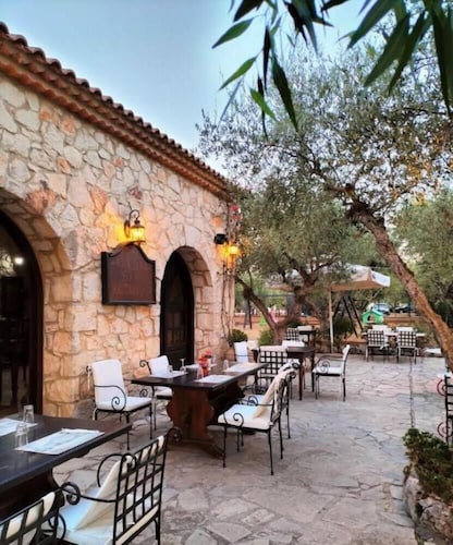 Villa Demetra - Three Bedroom Villa, Sleeps 7