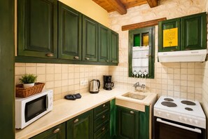 Refrigerador, microondas, horno y lavavajillas 