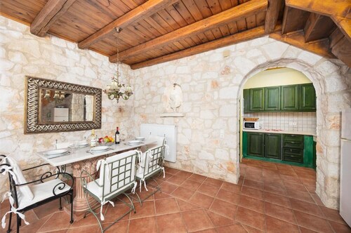 Villa Faidra - Three Bedroom Villa, Sleeps 7