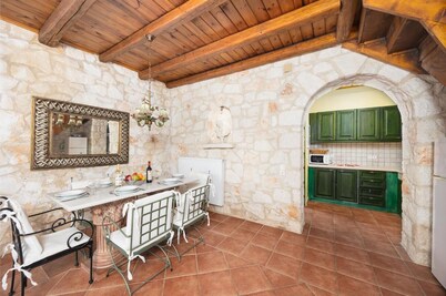 Villa Faidra - Three Bedroom Villa, Sleeps 7