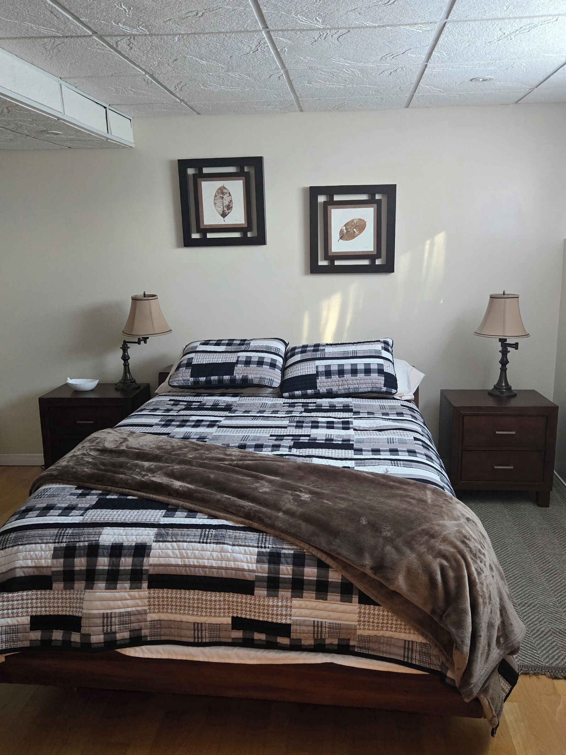 1 bedroom, iron/ironing board, internet, bed sheets