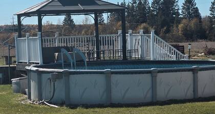 Queen size bed.
Continental breakfast. 25 minutes from hospital.