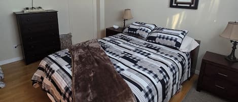 1 chambre, fer et planche Ă repasser, accĂšs Ă Internet, literie fournie