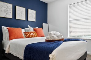 3 chambres, fer et planche à repasser, lit parapluie, Wi-Fi gratuit